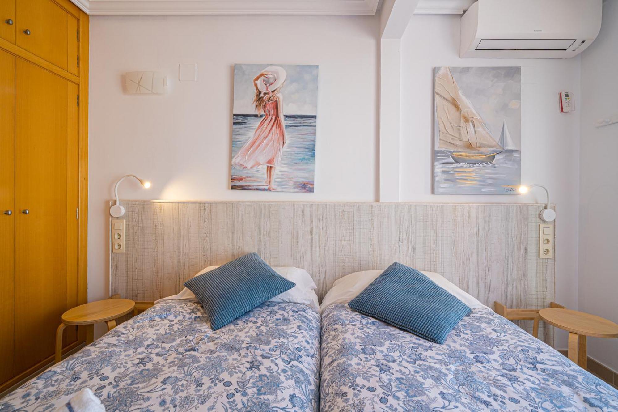 Front Line Apartment Jakarta 2 El Campello Buitenkant foto