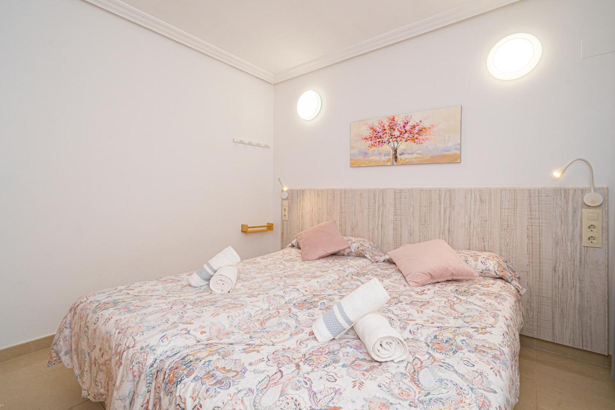 Front Line Apartment Jakarta 2 El Campello Buitenkant foto
