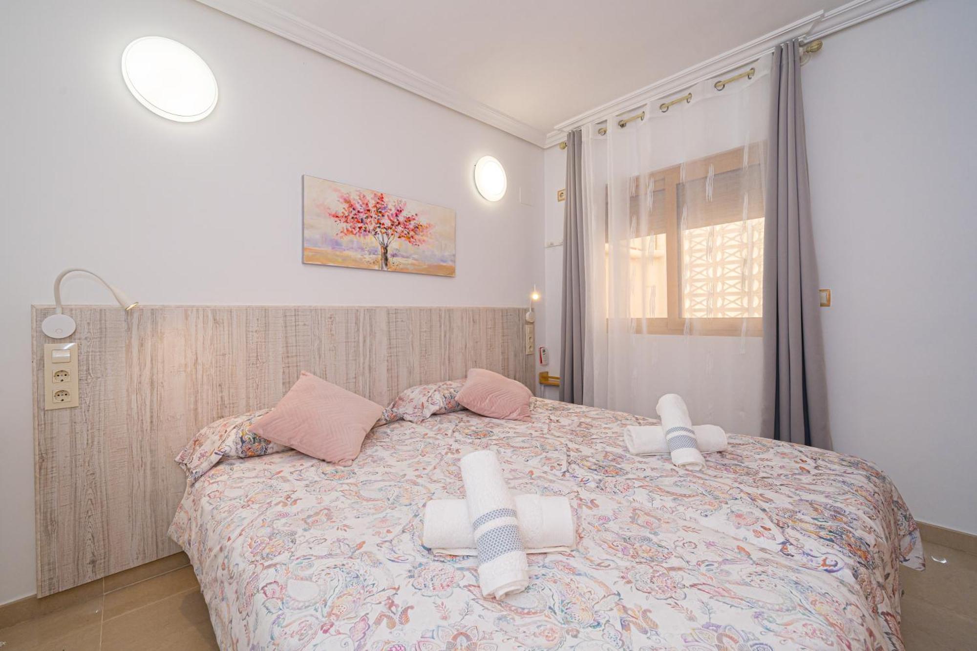 Front Line Apartment Jakarta 2 El Campello Buitenkant foto